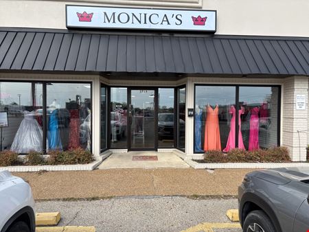 Preview of Retail space for Rent at 2719 S Caraway Rd