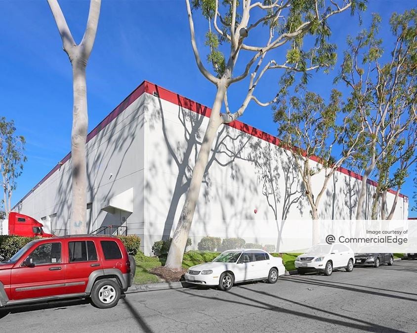 Cheli Distribution Center
