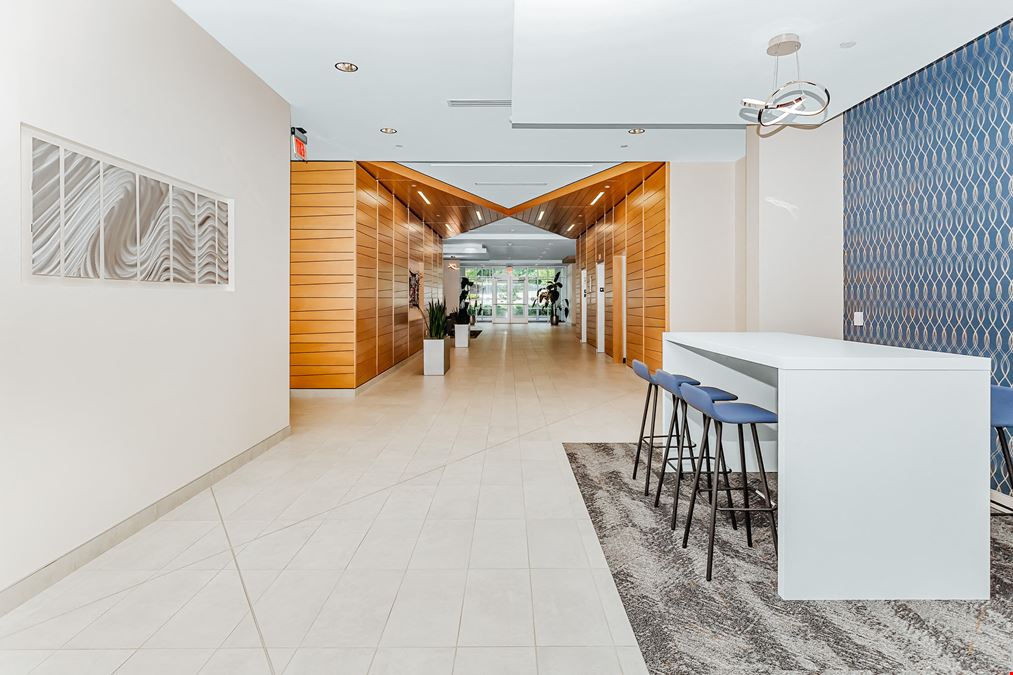 Perimeter Park: 4000 Paramount