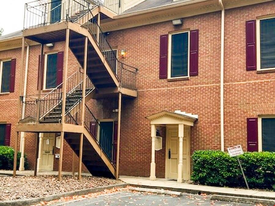 900 N Hairston Rd