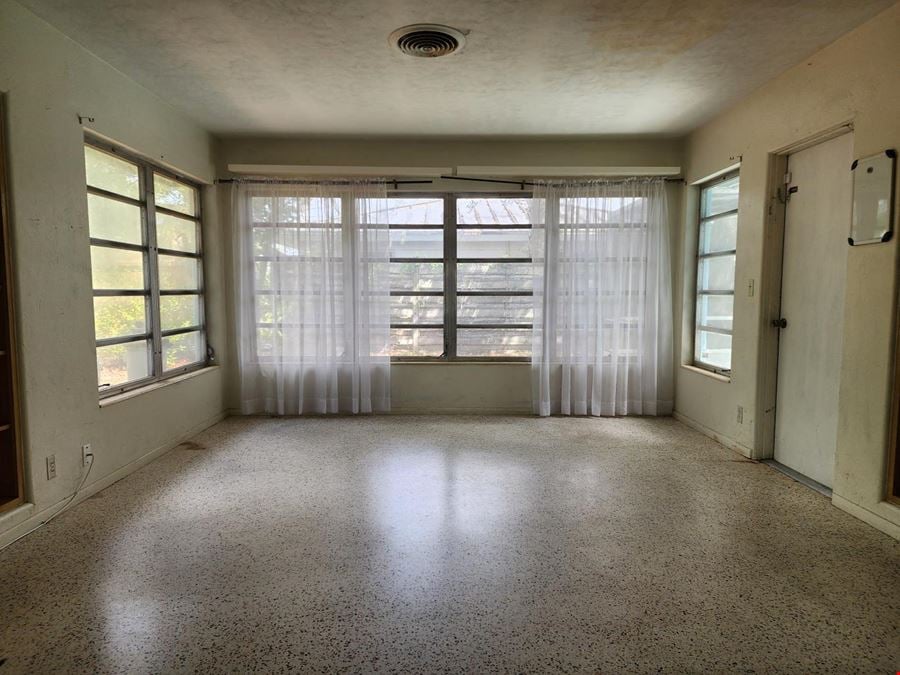 2455 Bee Ridge Road - Office