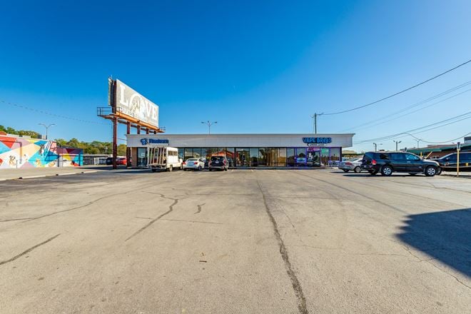 Preview of Retail space for Rent at 5948 Brainerd Road