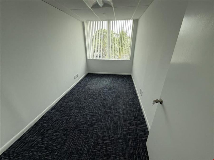 1108 SF Suite 302 D Professional and Medical Office Space
