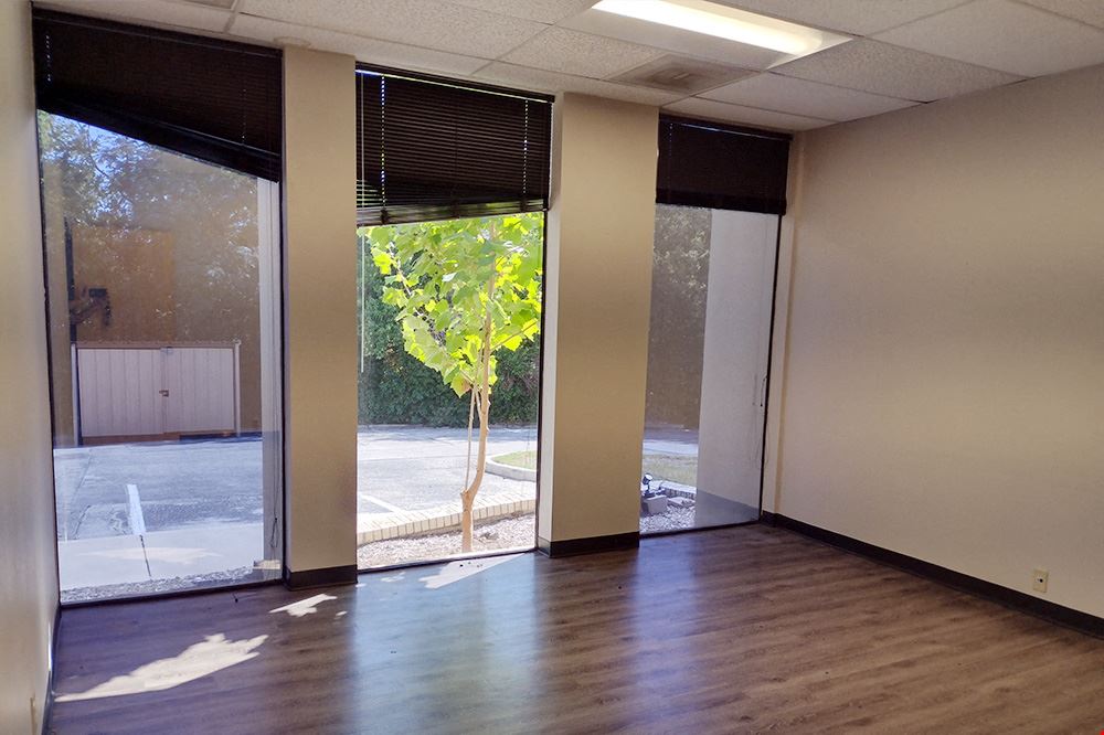 Workstyle Flexible Spaces - 4243 E Piedras Dr