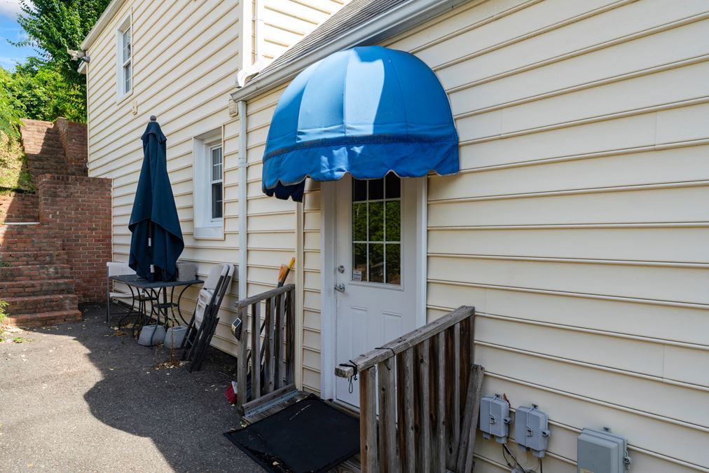 108 Church St NE