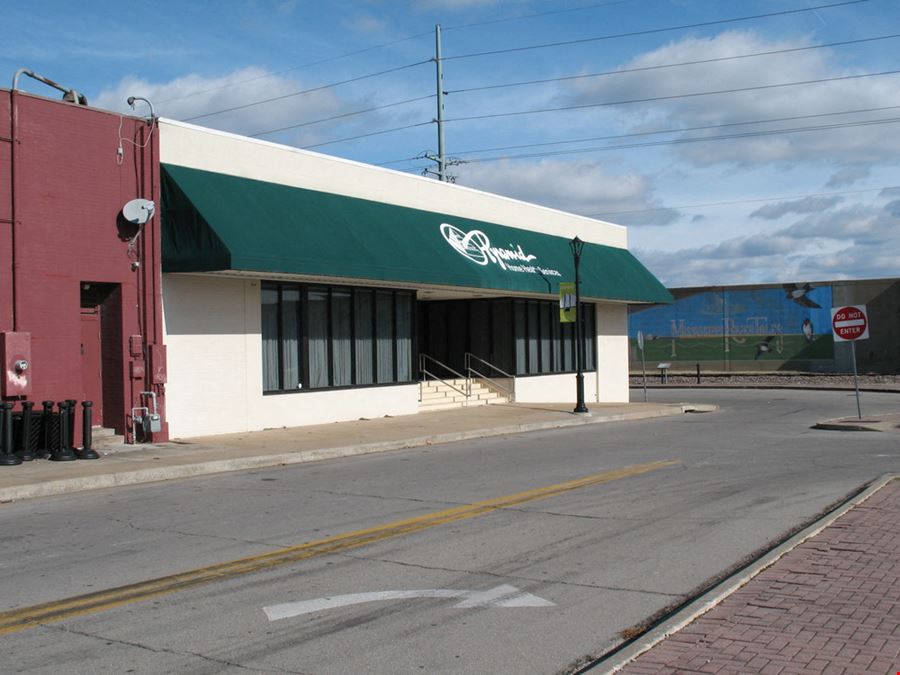 13,694 SF Commercial Building in Historic Downtown