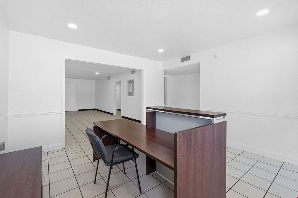 1120 E 52nd St
