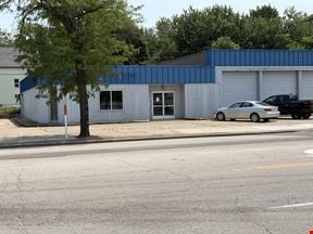 1325 S Main St