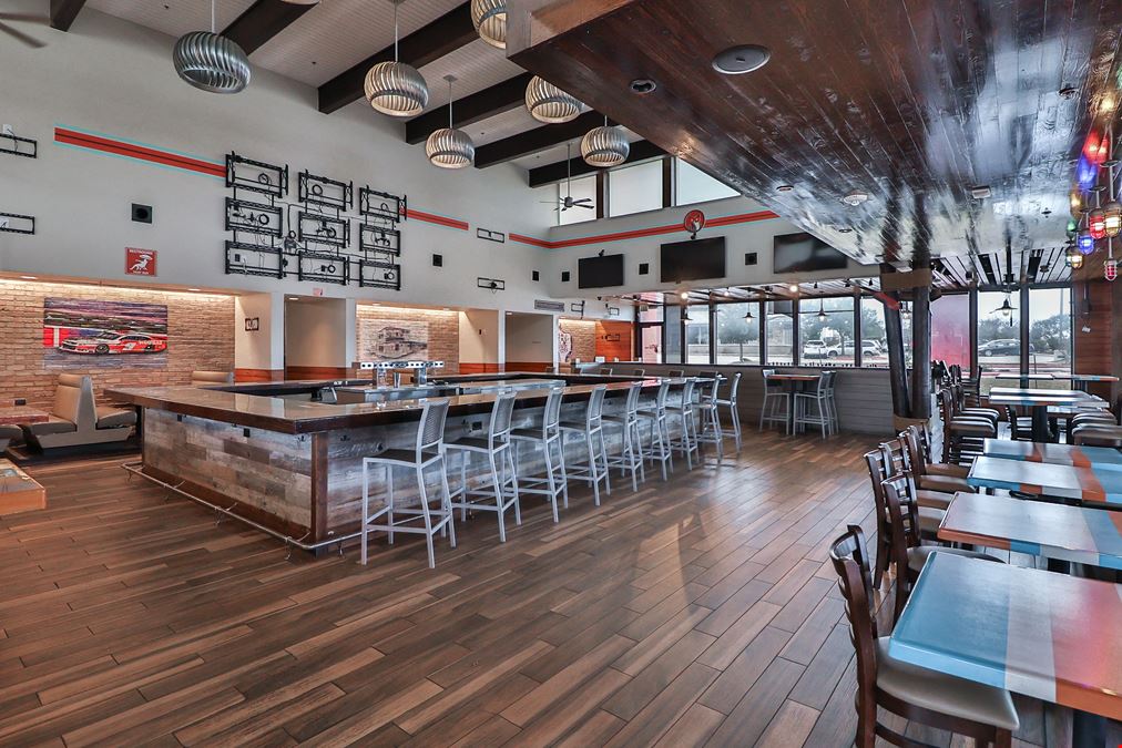 Hooters College Station