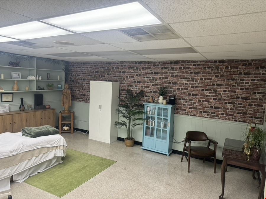 139 W Main St