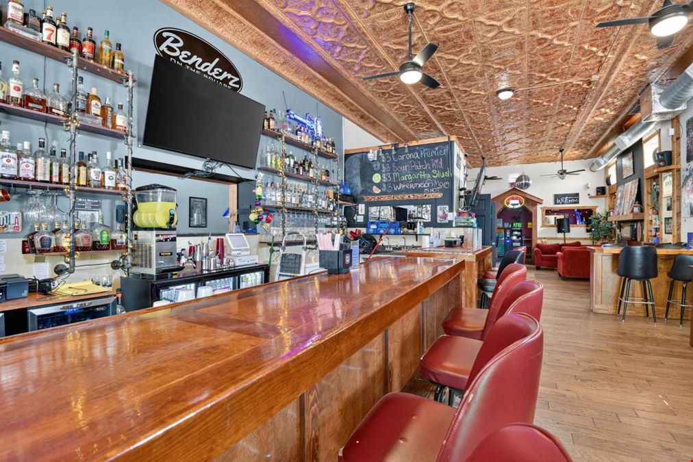 Benderz - 400 Washington St, Auburn IL  62615