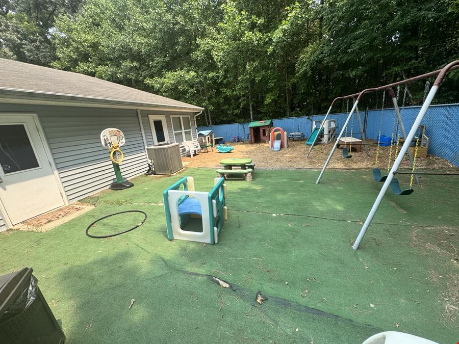 Stand Alone Daycare- Operate or Enjoy Income