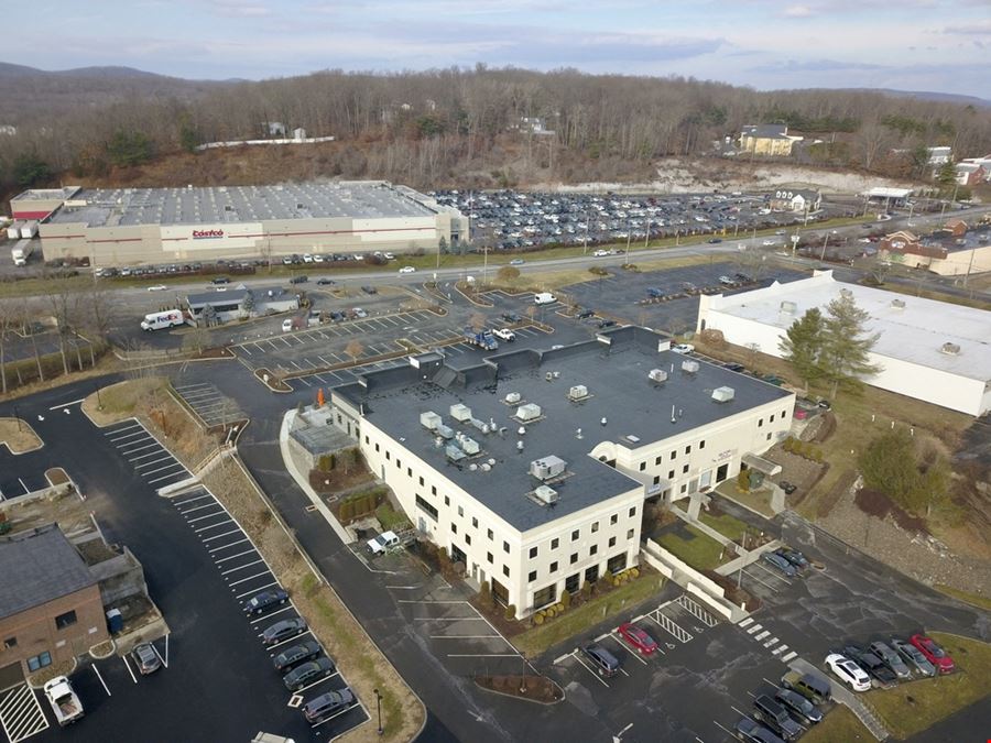 195 Federal Rd, Brookfield, CT - Brookfield Suites