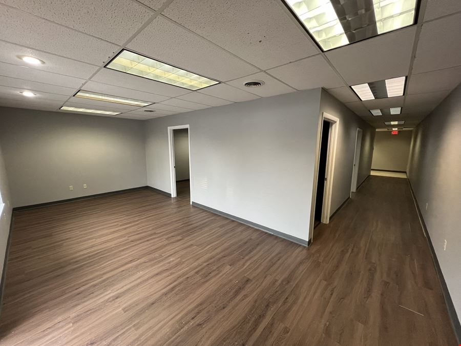 1,205 S.F. OFFICE/MEDICAL/RETAIL FOR LEASE
