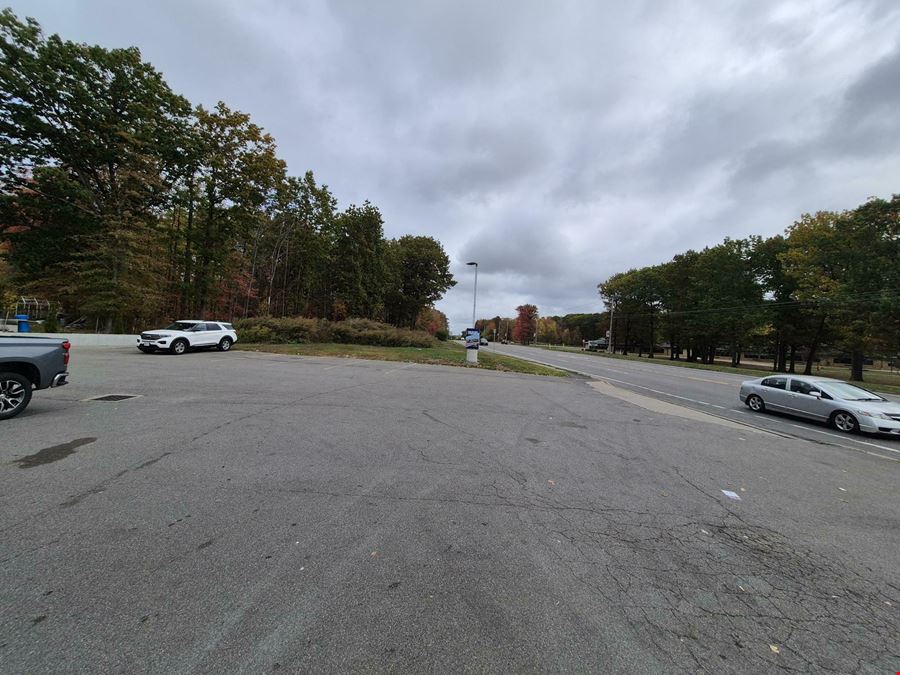 6766 Erie Rd - 1,750+/- SF Space Attached to a High Volume Gas Station & Convenience Store