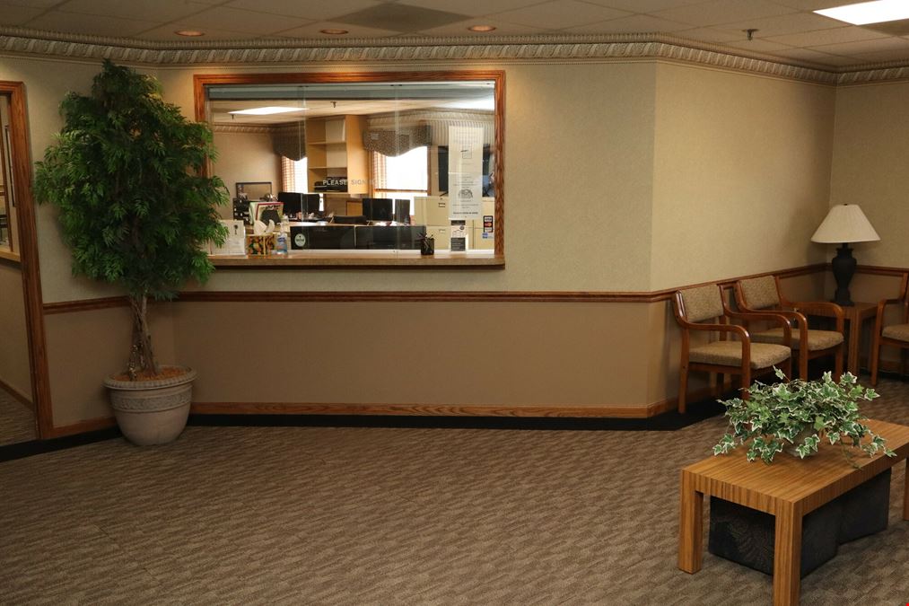800 Cooper Ave, Suite 12