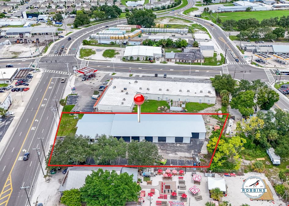 Cattlemen Road Industrial Building with retail showroom