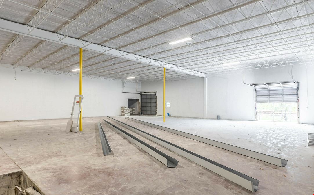 Twin Lakes Commerce Center