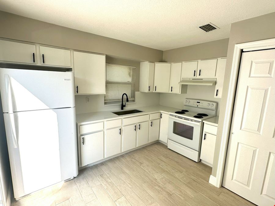 Tampa 8-Unit Apartment Complex