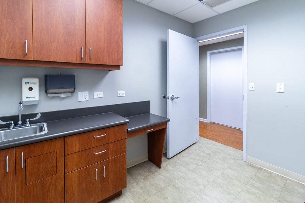 Medical Office Space For Lease | Lincoln Park