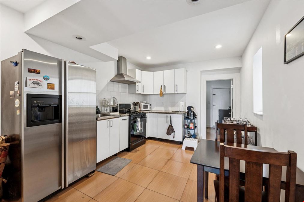 1,872 SF Multifamily | Bella Vista | Seller Ready to Deal!