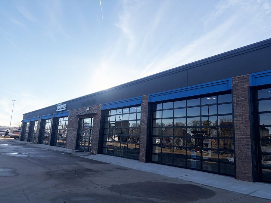 Retail Space West of Quail Springs Mall