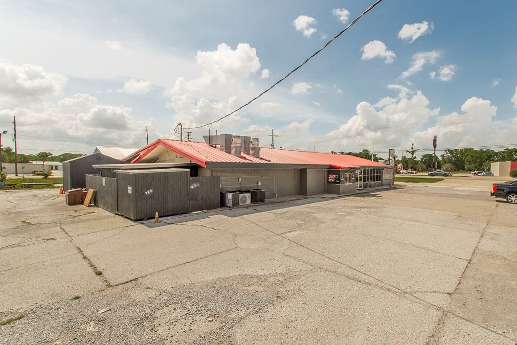 FOR SALE |  TURNKEY RESTAURANT + REAL ESTATE