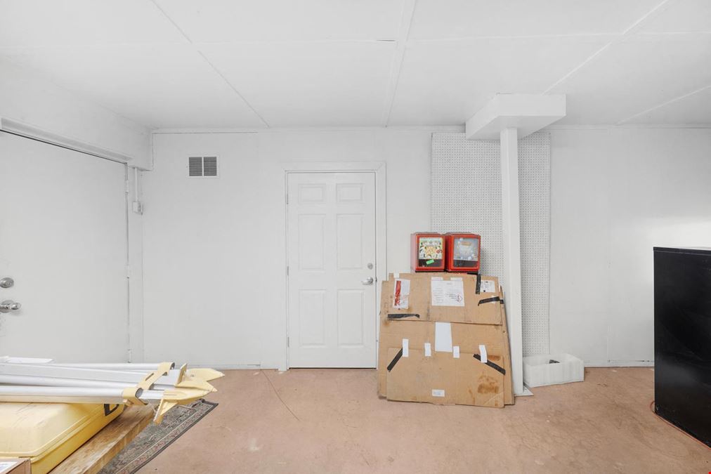 Flex Space Sale in Flint