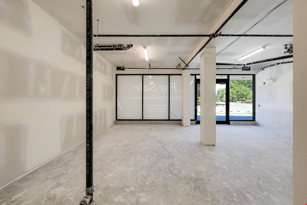 1075 Tillicum Road 