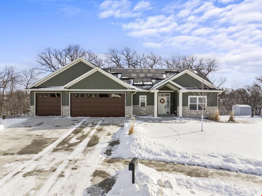 Modern Home in SW Rochester
