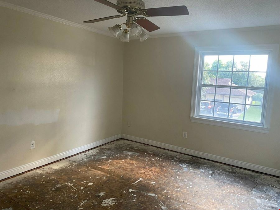 2125 South Glencove Lane