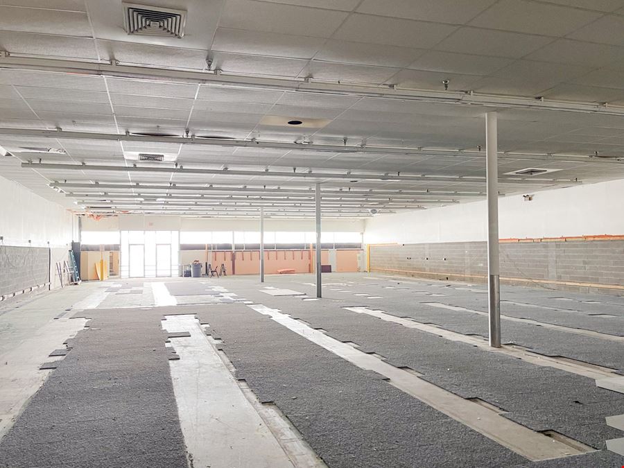 Westpark Shopping Center – Highly Visible Retail Suites for Lease