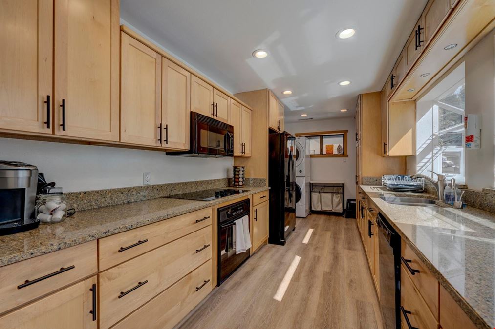 347 Cottonwood Court