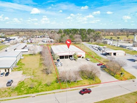 Preview of Industrial space for Rent at 900 W Pont Des Mouton Rd