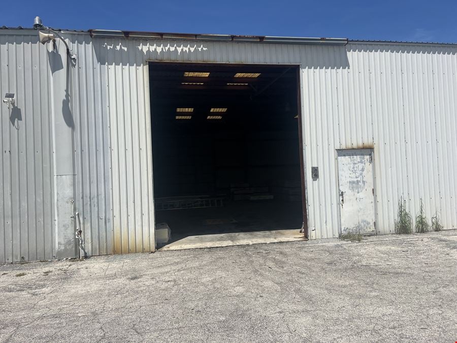 10,000 SF Warehouse on 1 AC For Lease