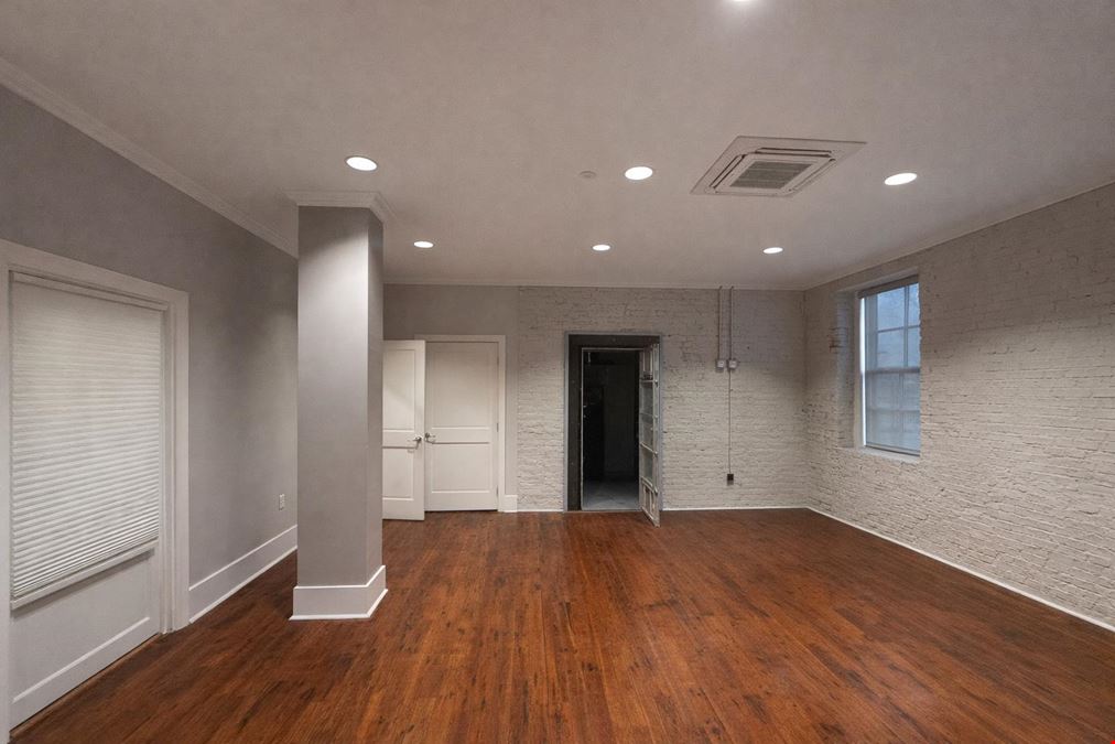 432 N Royal St (Office + Warehouse)