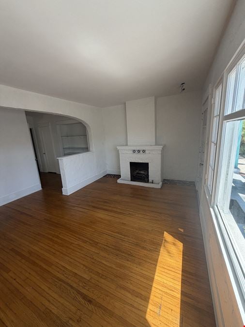 341 Redondo Ave