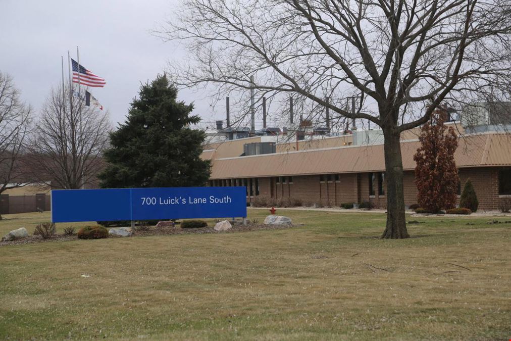 700 Luicks Lane