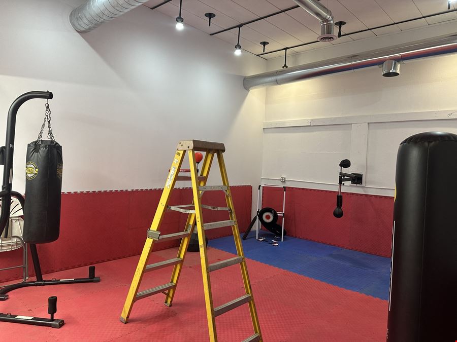 2 Unit Retail with Warehouse