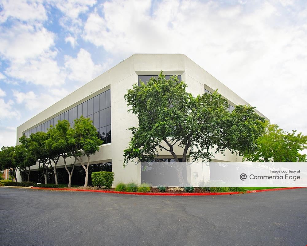 700 East El Camino Real