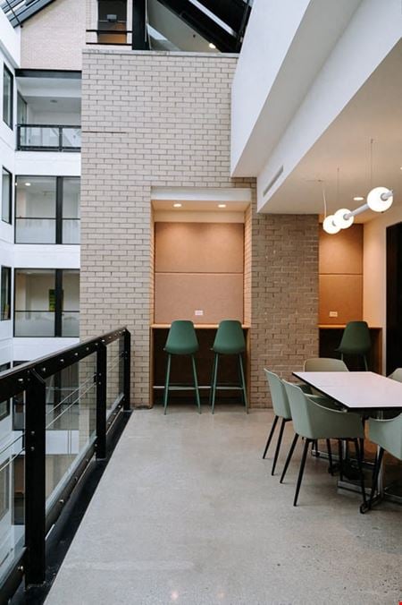 Preview of Office space for Rent at 413, rue Saint-Jacques, Suite 700