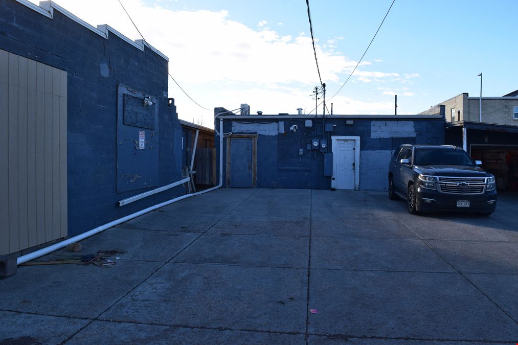 120 SF office/retail space for lease