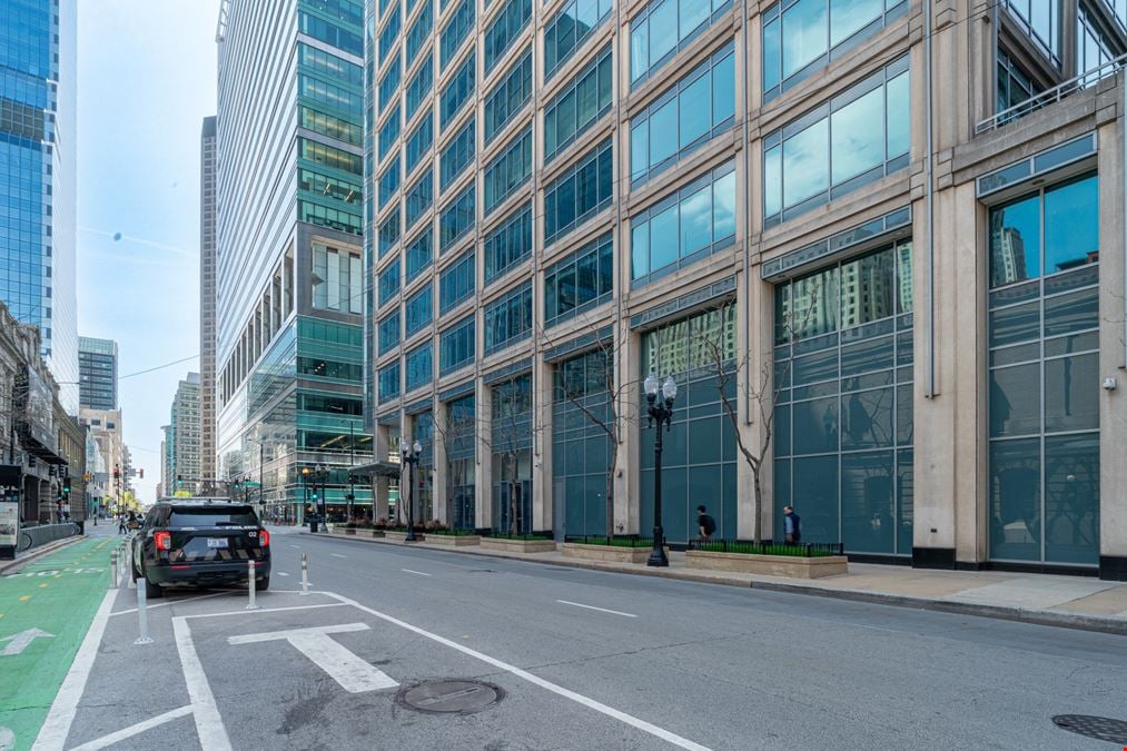 550 W Washington Blvd