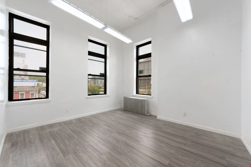 4,250 SF | 100 Pennsylvania Avenue | 3rd Floor Move-In-Ready Office Space W/ Elevator for Lease