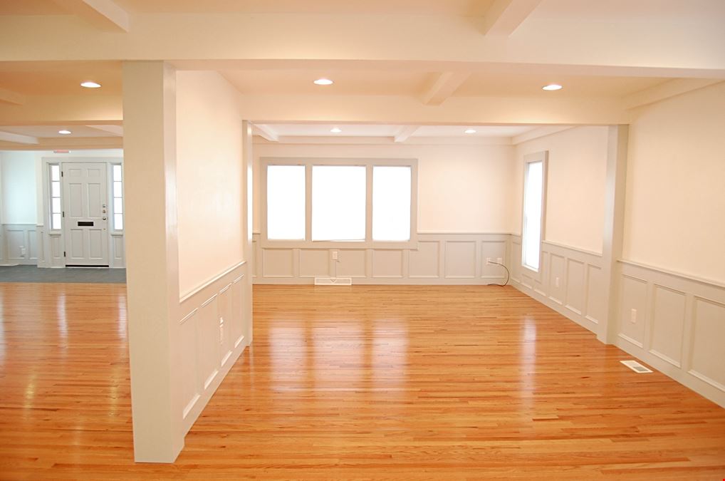 389 Worcester Rd