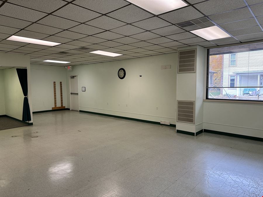 125 E Main St