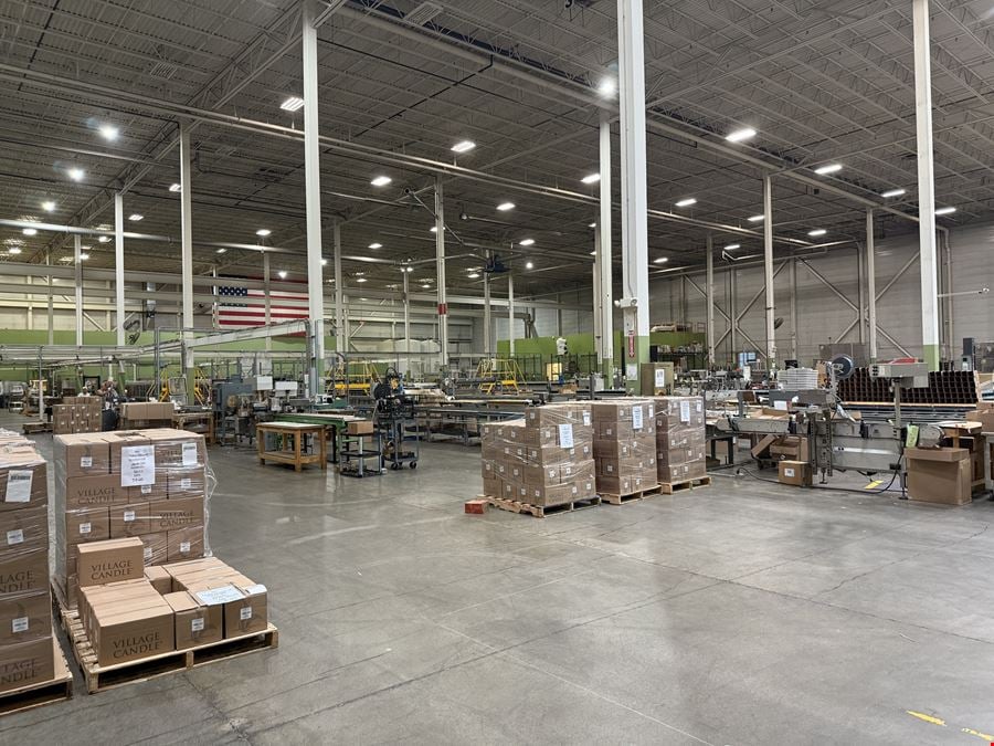 Large Scale, High-Bay Warehouse