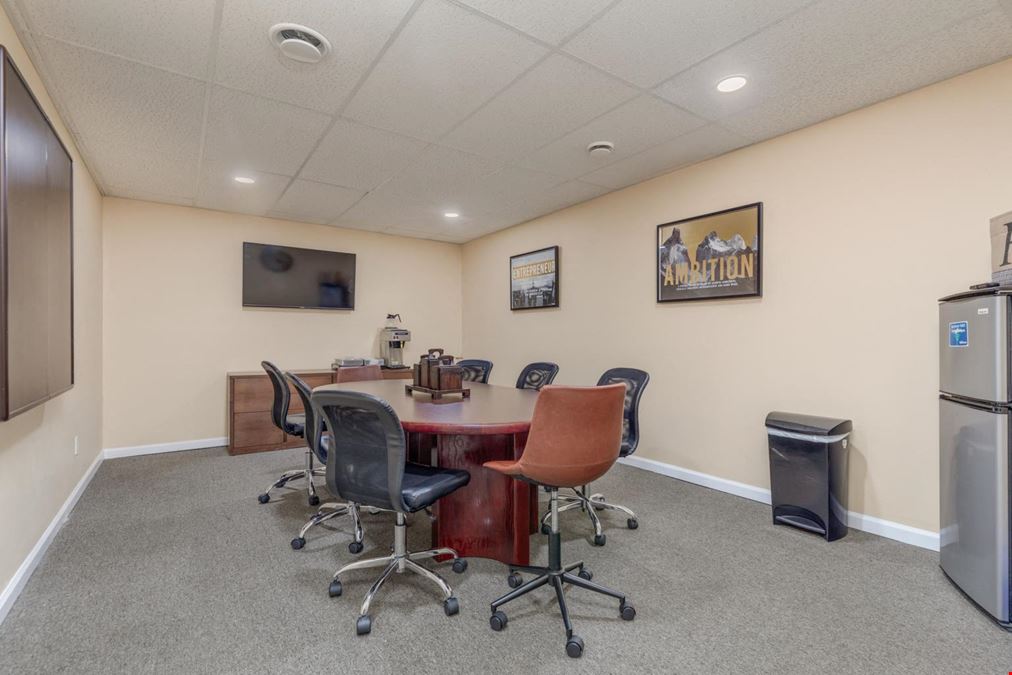 Overland Private Office Suites For Lease