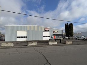 Claxter Warehouse With Yard