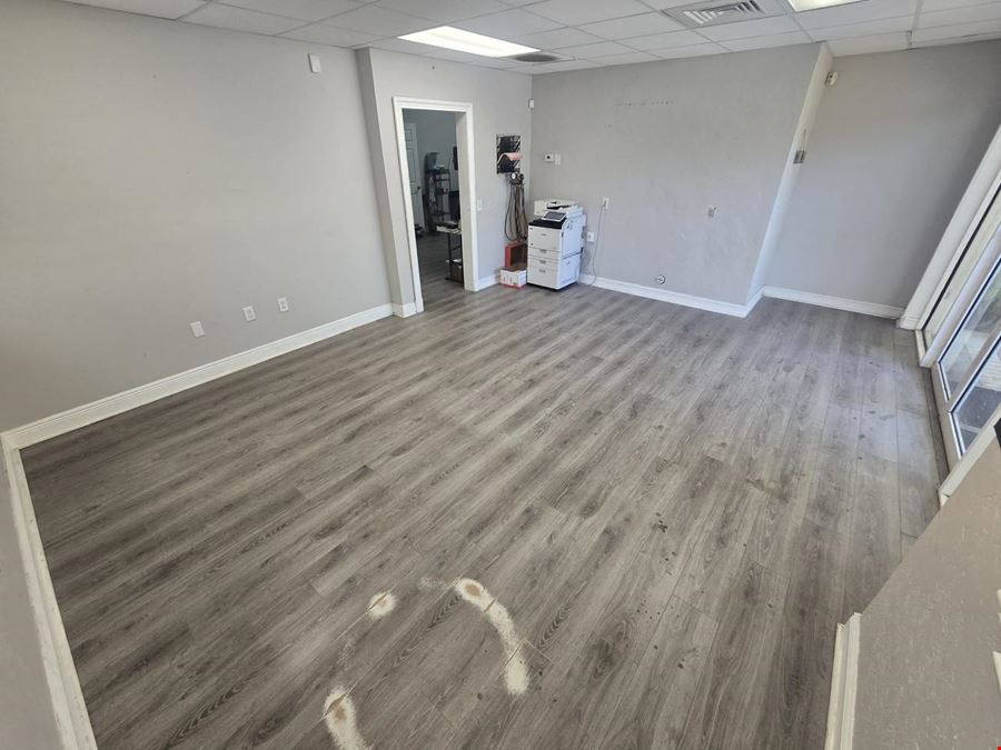 Corner Unit in Sunrise Industrial Park
